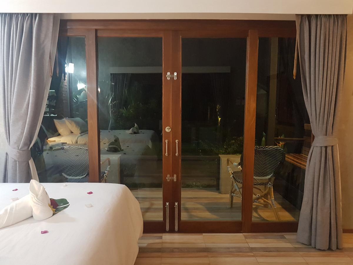 Resort Palm Pran Pran Buri